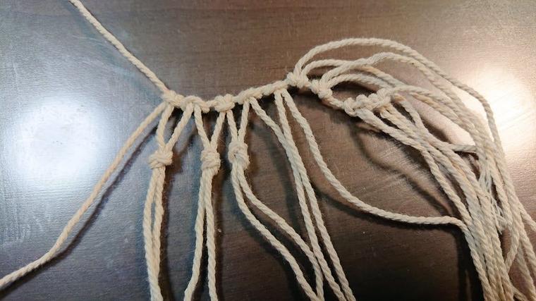２つの糸のか結び３つ